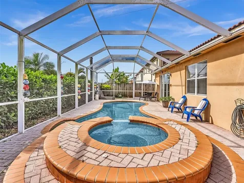 2117 NE 40th Road Homestead FL 33033