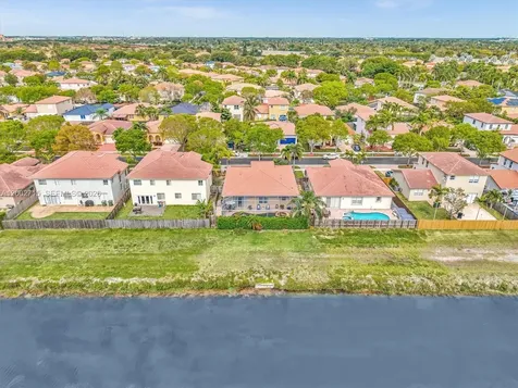 2117 NE 40th Road Homestead FL 33033