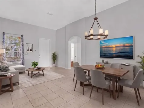 2117 NE 40th Road Homestead FL 33033
