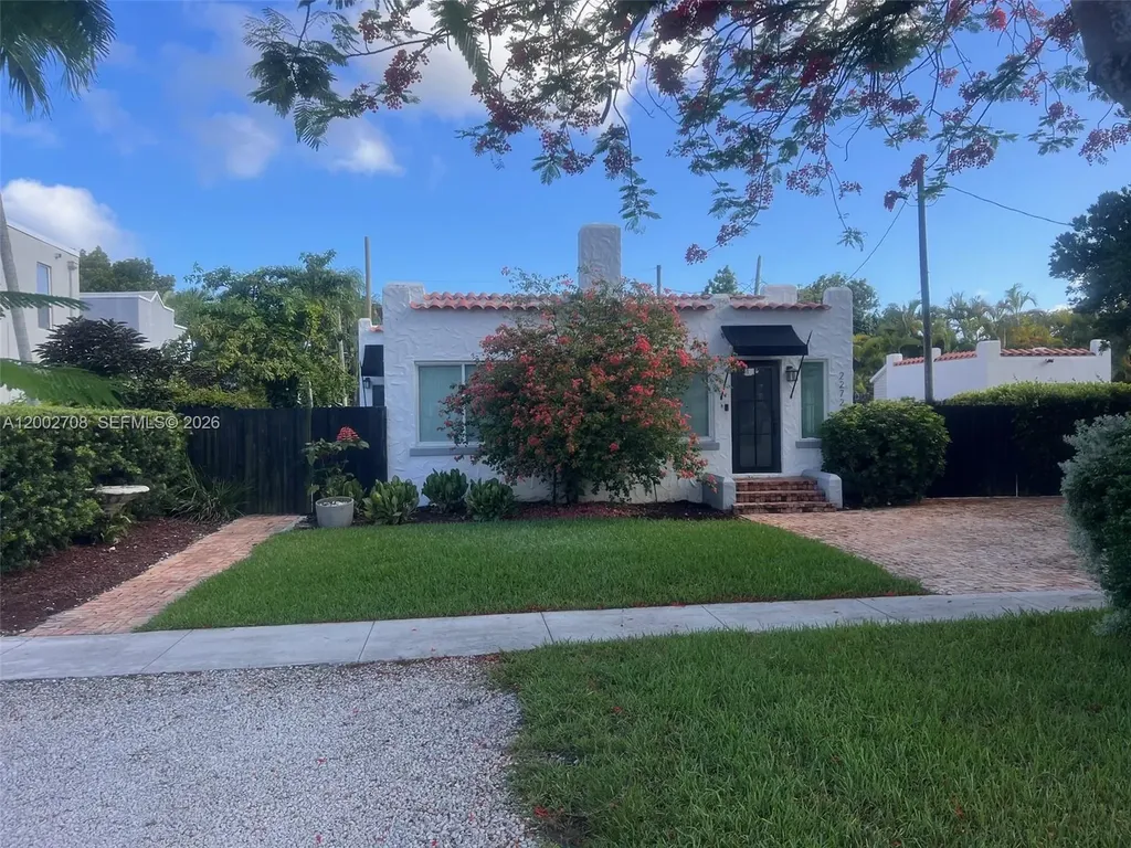 2272 SW 11th Terrace Miami FL 33135