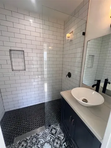 2272 SW 11th Terrace Miami FL 33135