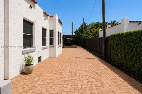 2272 SW 11th Terrace Miami FL 33135