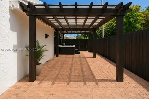 2272 SW 11th Terrace Miami FL 33135