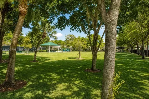 2272 SW 11th Terrace Miami FL 33135