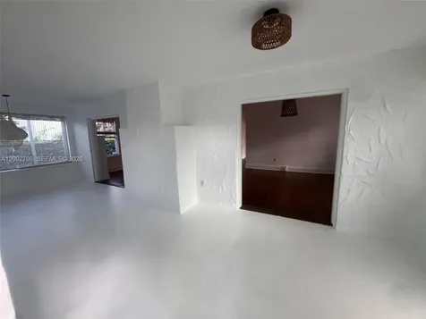2272 SW 11th Terrace Miami FL 33135