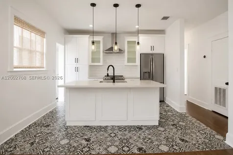 2272 SW 11th Terrace Miami FL 33135