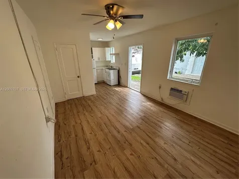 480 SW 10th Street Miami FL 33130
