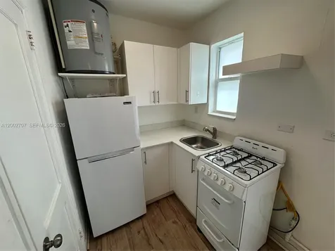 480 SW 10th Street Miami FL 33130