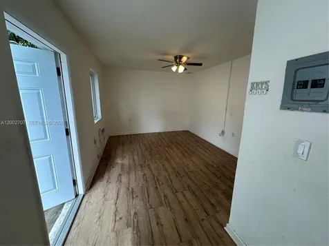 480 SW 10th Street Miami FL 33130