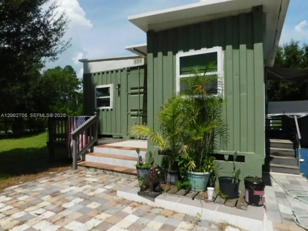 551 Avenue Del Sur Clewiston FL 33440