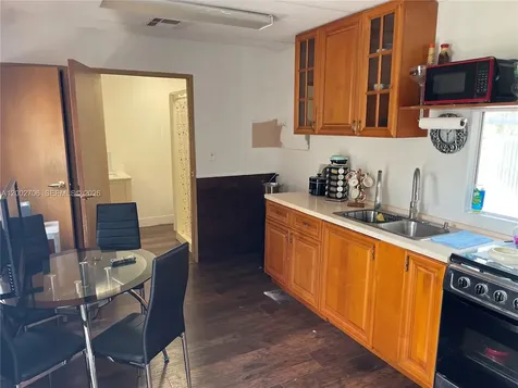 551 Avenue Del Sur Clewiston FL 33440
