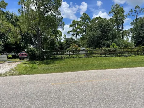 551 Avenue Del Sur Clewiston FL 33440