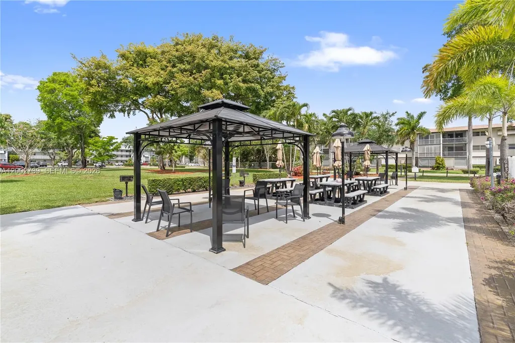 1000 Hillcrest Court Hollywood FL 33021