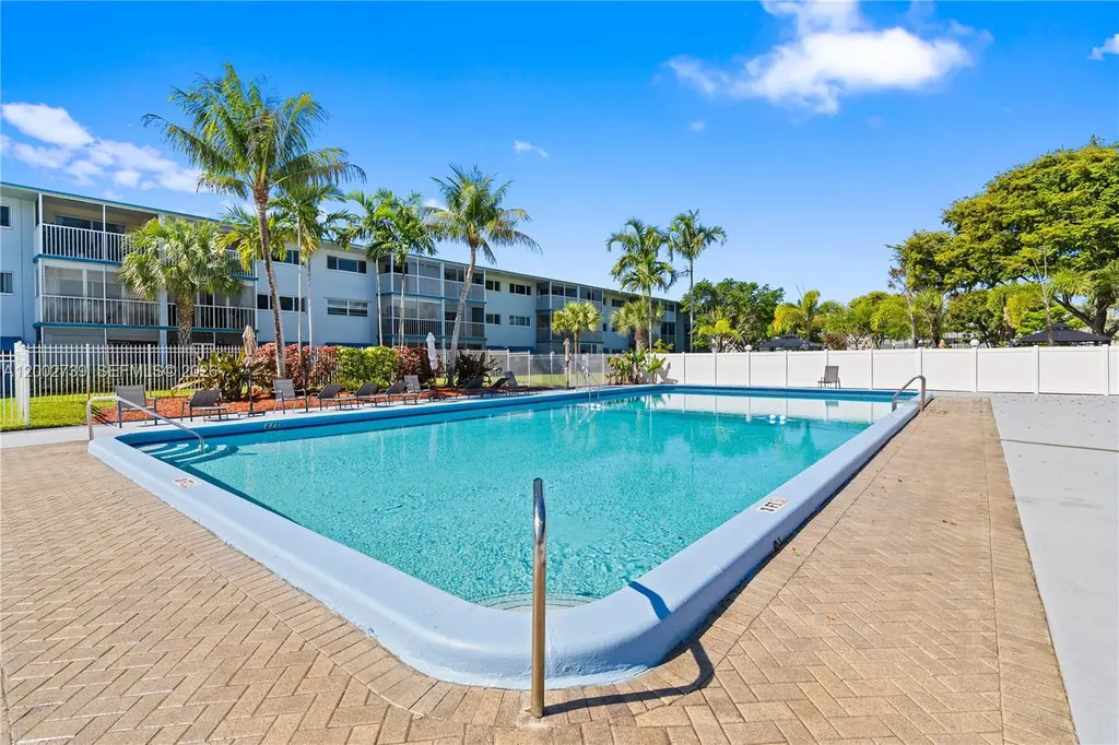 1000 Hillcrest Court Hollywood FL 33021