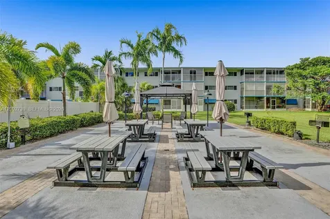 1000 Hillcrest Court Hollywood FL 33021