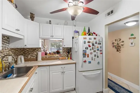 1000 Hillcrest Court Hollywood FL 33021