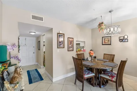 1000 Hillcrest Court Hollywood FL 33021
