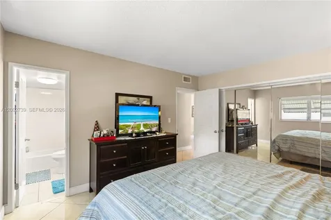 1000 Hillcrest Court Hollywood FL 33021