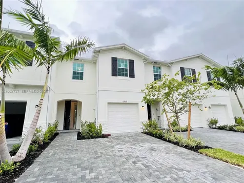 6939 Harbours Edge Avenue Lake Worth FL 33467