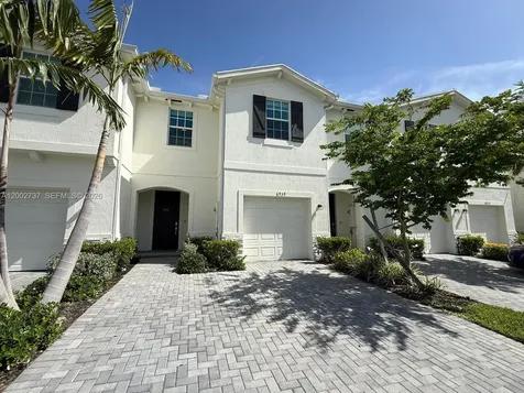 6939 Harbours Edge Avenue Lake Worth FL 33467