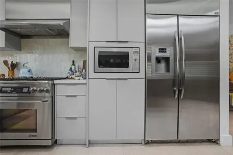 2140 NE 190th Terrace Miami FL 33179
