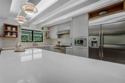 2140 NE 190th Terrace Miami FL 33179