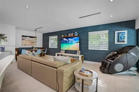 2140 NE 190th Terrace Miami FL 33179