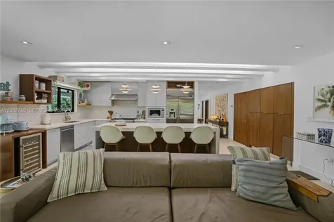 2140 NE 190th Terrace Miami FL 33179