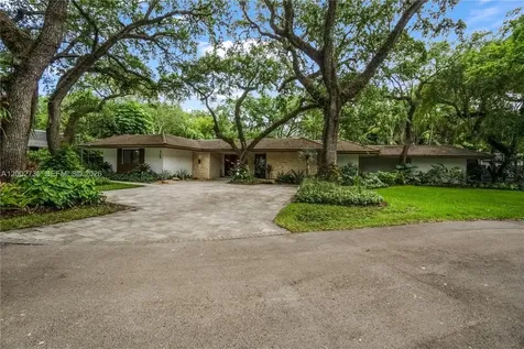 2140 NE 190th Terrace Miami FL 33179