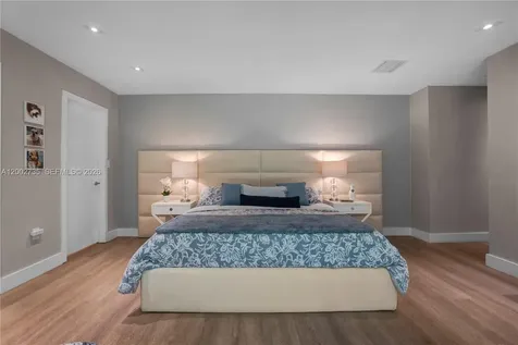 2140 NE 190th Terrace Miami FL 33179
