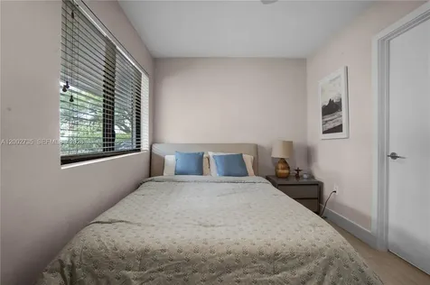 2140 NE 190th Terrace Miami FL 33179