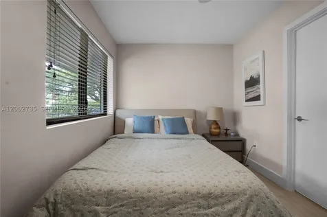 2140 NE 190th Terrace Miami FL 33179