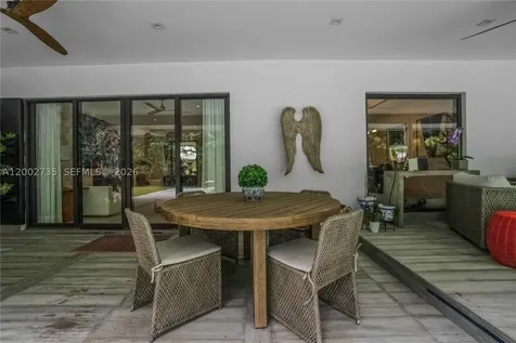 2140 NE 190th Terrace Miami FL 33179