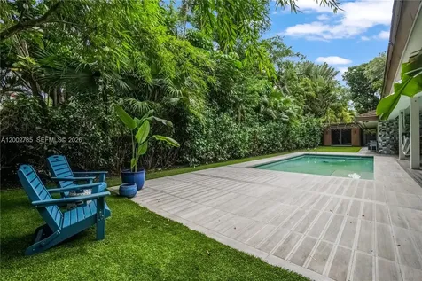 2140 NE 190th Terrace Miami FL 33179