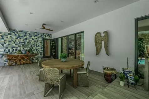 2140 NE 190th Terrace Miami FL 33179