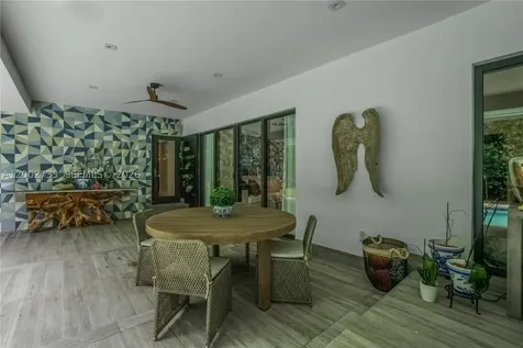 2140 NE 190th Terrace Miami FL 33179
