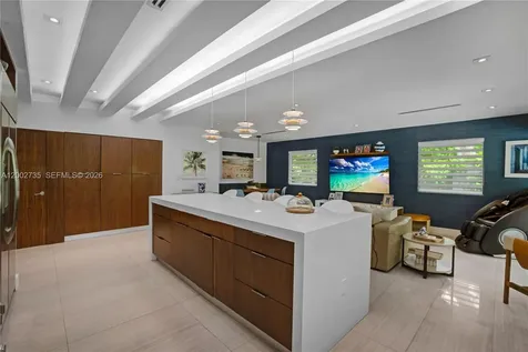 2140 NE 190th Terrace Miami FL 33179