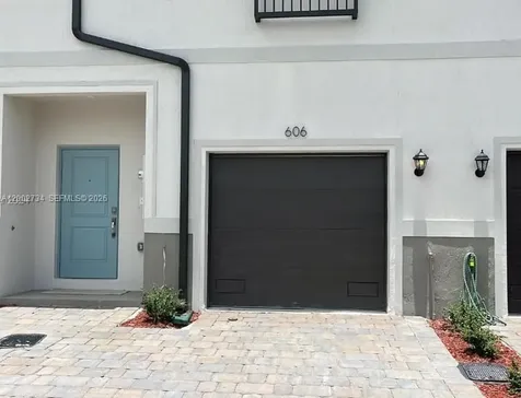 606 SW 12th Street Florida City FL 33034