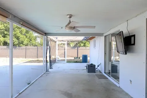 1206 SE 23rd Pl, Cape Coral FL 33990