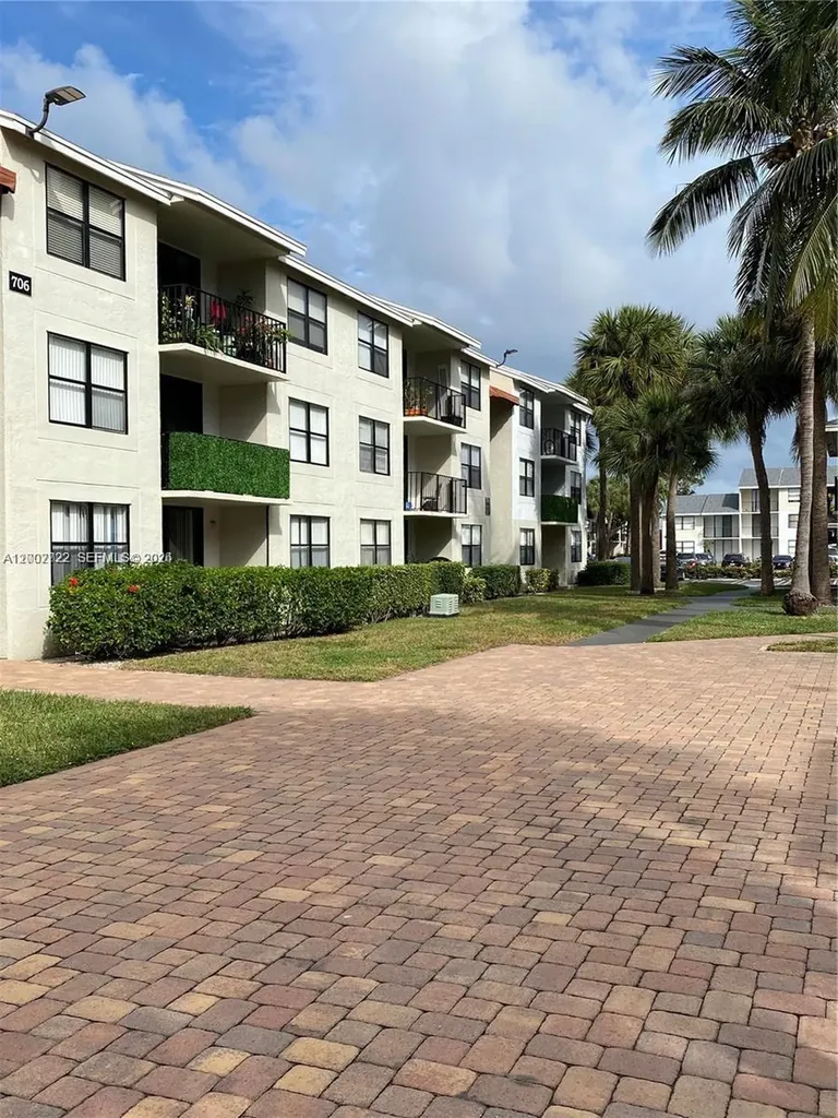 700 Executive West Palm Beach FL 33401