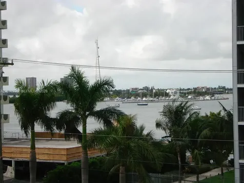 7933 West Drive North Bay Village FL 33141