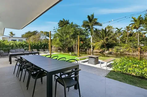 14760 S Spur Drive Miami FL 33161