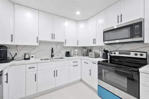 14760 S Spur Drive Miami FL 33161