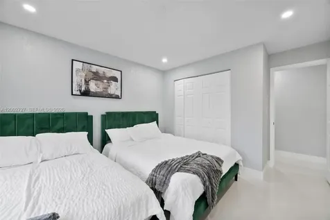 14760 S Spur Drive Miami FL 33161