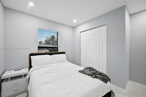 14760 S Spur Drive Miami FL 33161