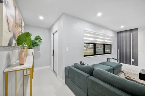 14760 S Spur Drive Miami FL 33161