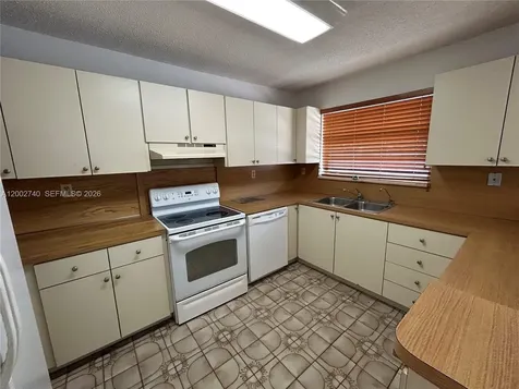 230 NW 51st Avenue Miami FL 33126