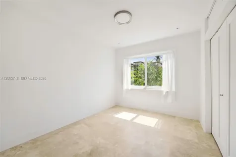 255 Ridgewood Road Key Biscayne FL 33149