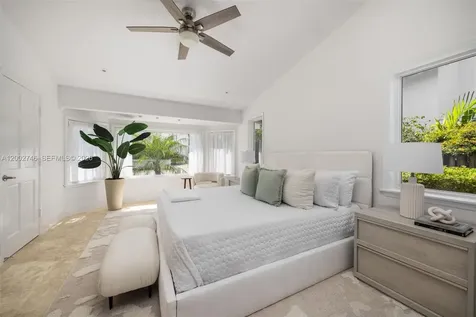 255 Ridgewood Road Key Biscayne FL 33149