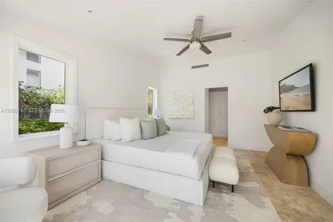 255 Ridgewood Road Key Biscayne FL 33149